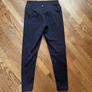 Balance athletica Vitality Cloud leggings size large Black